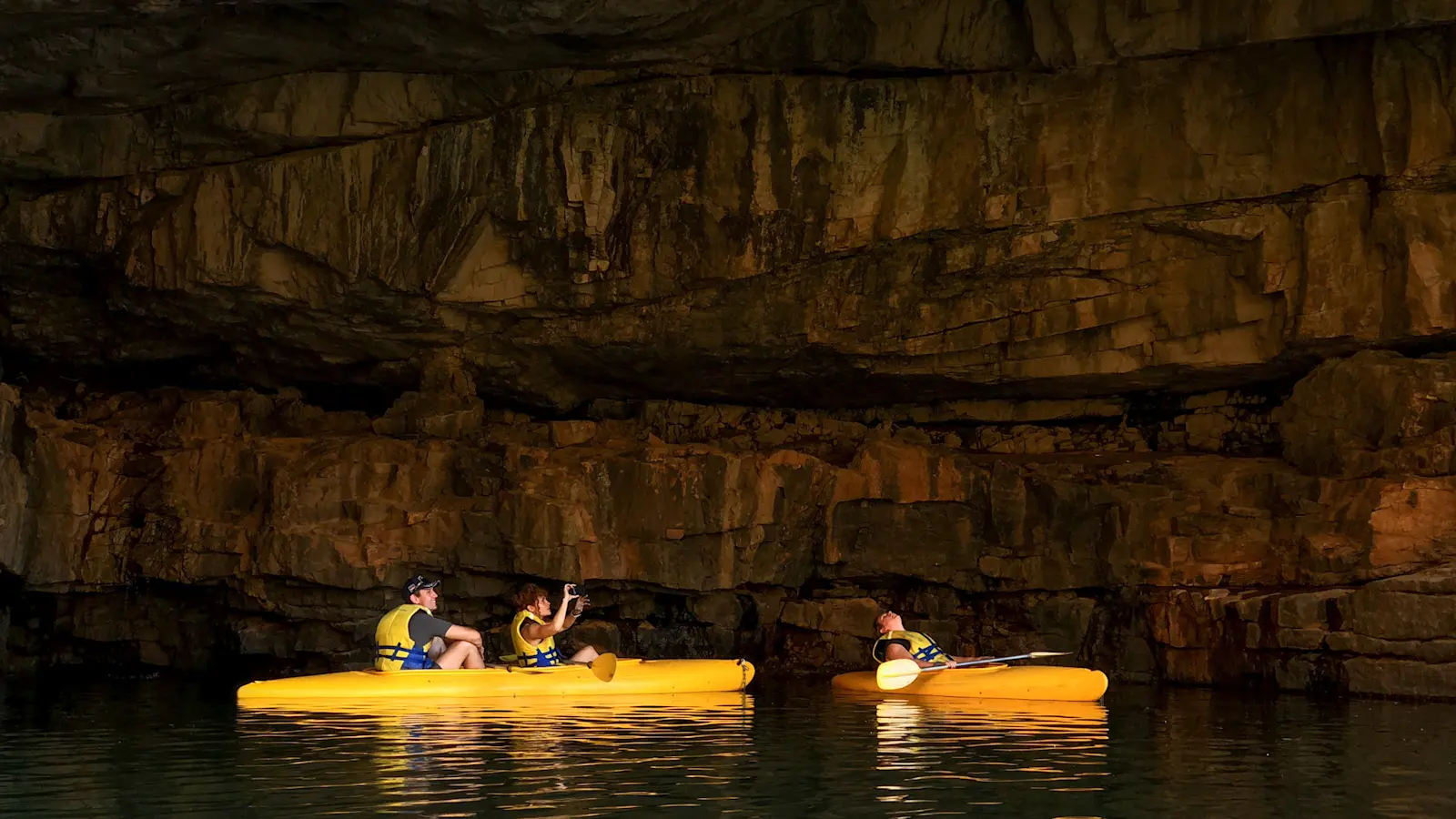 Malappar Traveller tour with Nitmiluk Tours, NT © Tourism Australia 