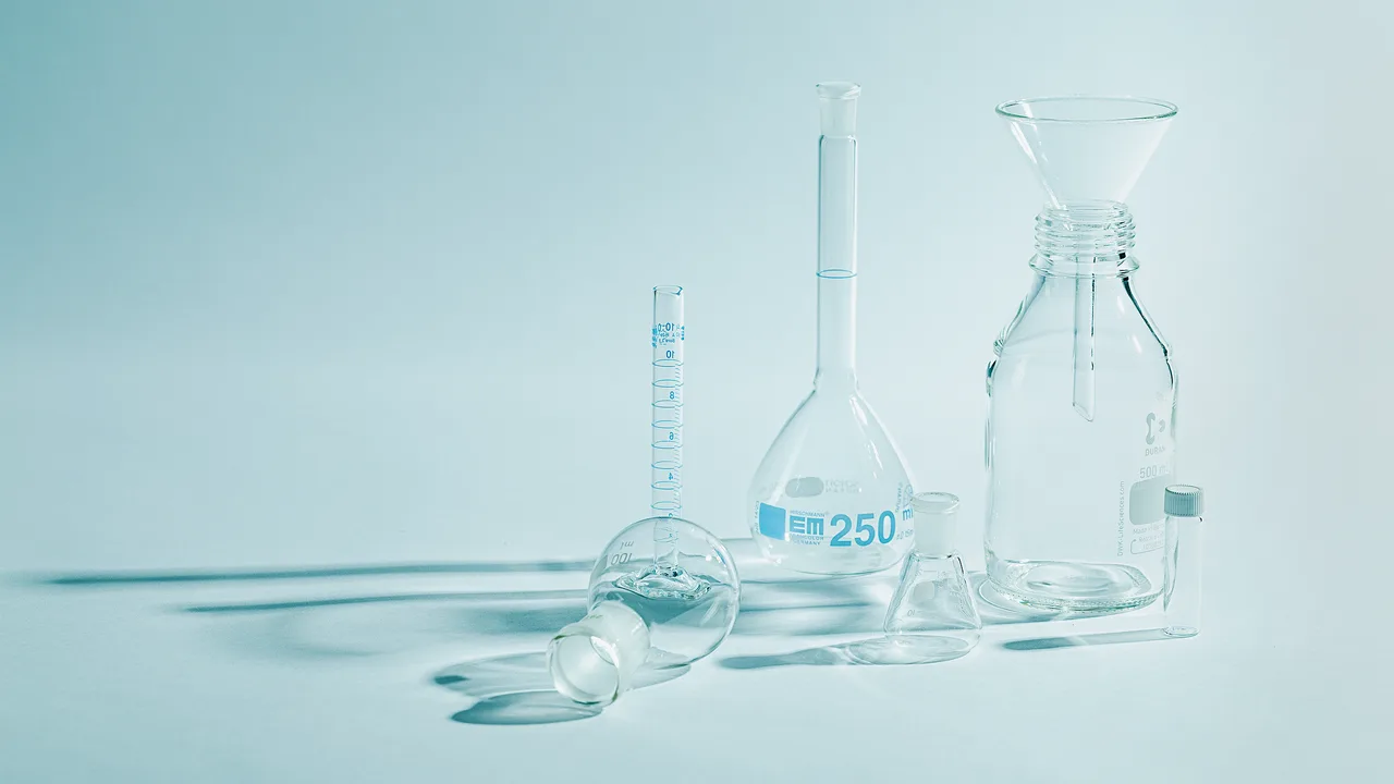 Various glass items.